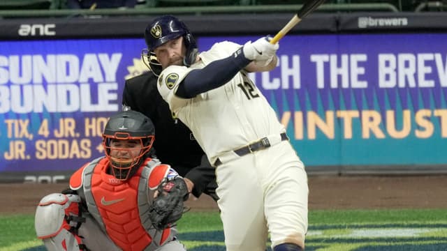 Rhys Hoskins Spotted in Guardians Clubhouse Amid Speculations