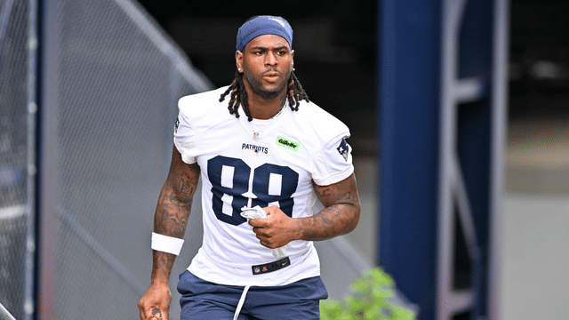 Steelers Bring Back Tight End Jaheim Bell