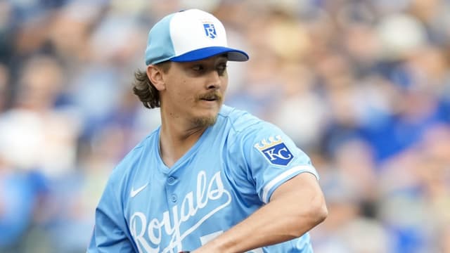 Cubs Sign Hunter Harvey to Bullpen Deal