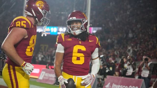 Biletnikoff Winner Makai Lemon Turns Pro, Skips Alamo Bowl