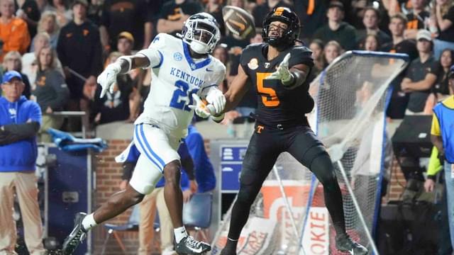 Texas, Kentucky Release Lengthy Injury Lists Ahead of Saturday Showdown