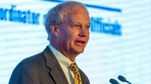 Steve Shaw Explains Targeting Ruling After Controversial Kentucky-Auburn Collision