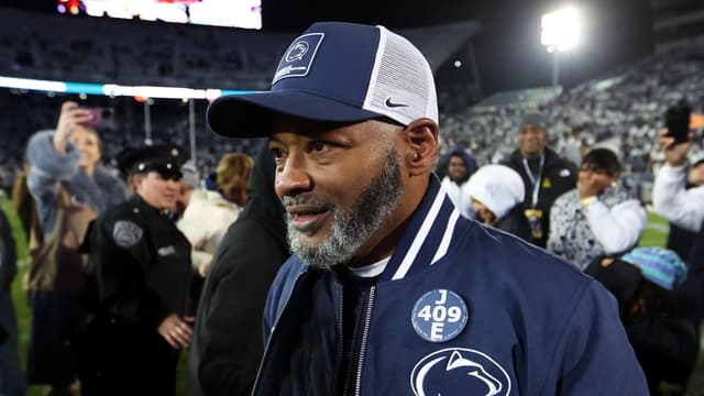 Terry Smith Agrees to Four-Year Deal to Stay at Penn State