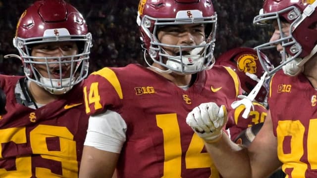 USC OL Micah Banuelos Entering Transfer Portal