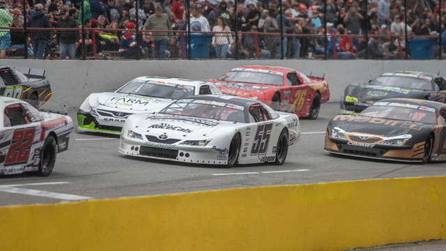 Fog Postpones Snowball Derby to Monday at Five Flags