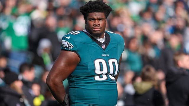 Jordan Davis Keeps Eagles Grounded After NFC East Title