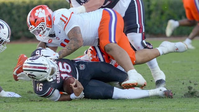 Shane Beamer Says LaNorris Sellers’ 2026 Status Remains Uncertain