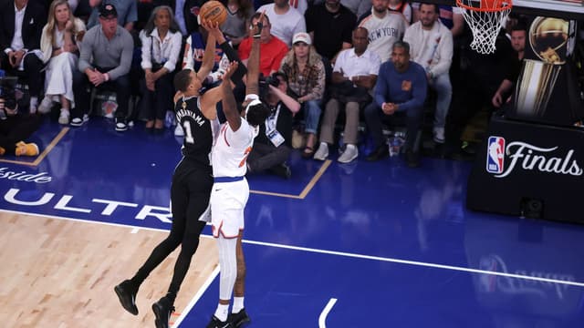 Spurs Take 27-Point Half Time Lead vs. Knicks in Finals Game 4
