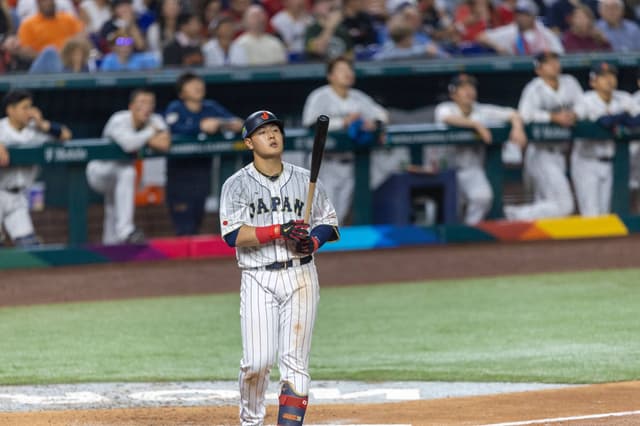 Kazuma Okamoto, Kona Takahashi Near Posting Deadline as MLB Clock Ticks