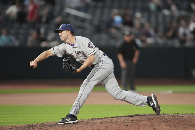 Blue Jays Trade for Reliever Chase Lee to Deepen 2026 Bullpen