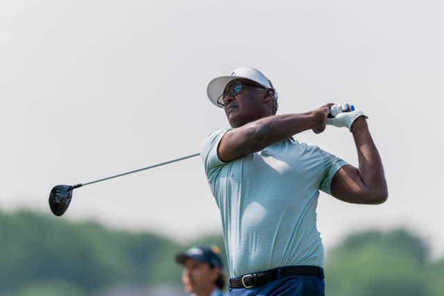 Vijay Singh’s Money-Exception Cut Stuns Sony Open Field
