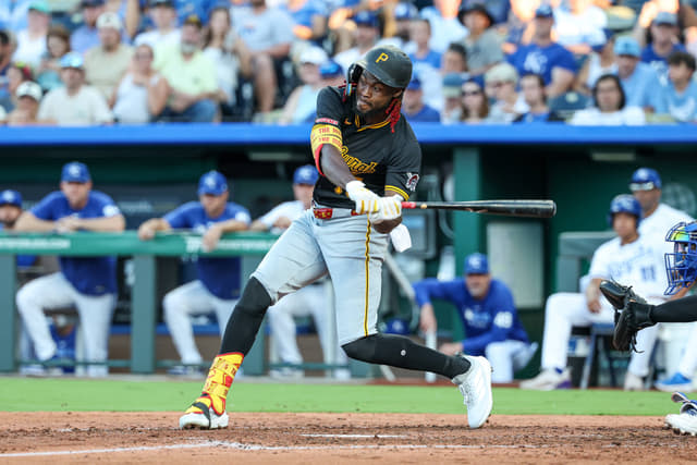 Oneil Cruz Crushes 450-Foot, 116.8 MPH WBC Blast for Dominican Republic