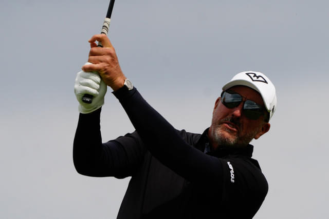 Phil Mickelson Fires Cryptic Shot at PGA Tour Over 2024 Finances