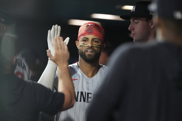 Rockies Land Willi Castro On Two-Year, $12.8M Deal