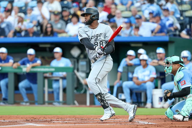 Mets Land Luis Robert Jr. In Trade With White Sox For Luisangel Acuña, Truman Pauley