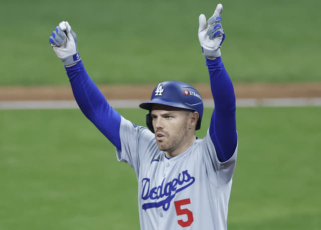 Dodgers Nation Pushes Freddie Freeman Extension, Doubts Braves Return