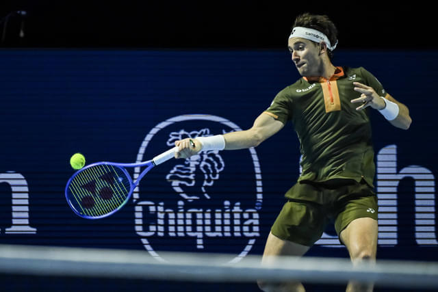 Casper Ruud Retires Hurt in Basel, Apologizes and Eyes Paris Masters