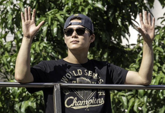 Yoshinobu Yamamoto’s Dinner With Munetaka Murakami Fuels Dodgers Free-Agency Buzz