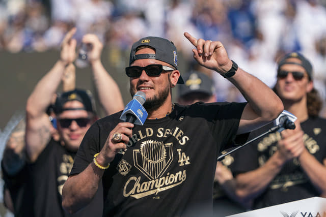 Miguel Rojas Recalls Game 7 Heroics in Dodgers’ 2025 Title Run