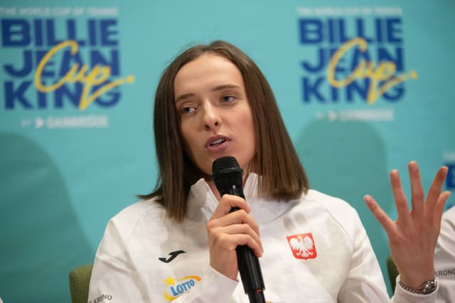 Iga Swiatek Refuses to Pick Between Aussie Open and No. 1 Chase