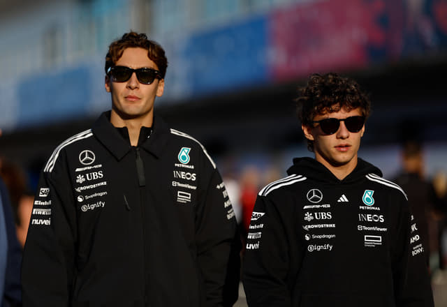 George Russell’s Tyre Management Misfire Lets Andrea Kimi Antonelli Charge in Las Vegas