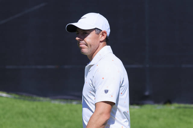 Rory McIlroy Calls Riviera Greens ‘Really, Really Difficult’ in Solo Second
