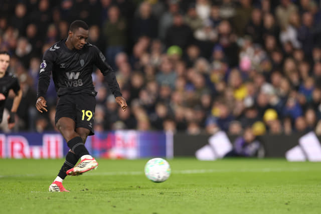 Habib Diarra Penalty Lifts Sunderland Past Leeds Amid Spot-Kick Storm