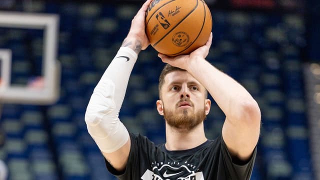 Isaiah Hartenstein Out For Close To 2 Weeks With Injury