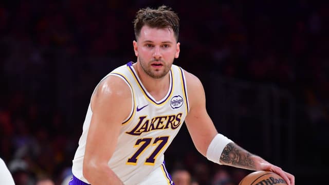 Lakers Move To 13-4 In Win Over Pelicans Without LeBron James