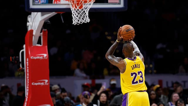 76ers Commentator Takes Shots At Lakers' 'Biased' Free Throws