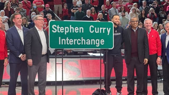 Stephen Curry Has Exit In Charlotte Named After Him During Davidson Visit