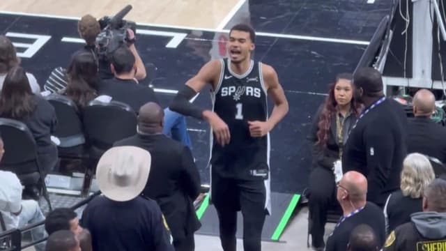 Victor Wembanyama Reassures Fans On His Knee While Limping Off-Court