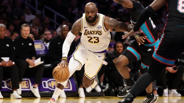 LeBron James Surpasses Chris Paul For 2nd All Time In Total Assists