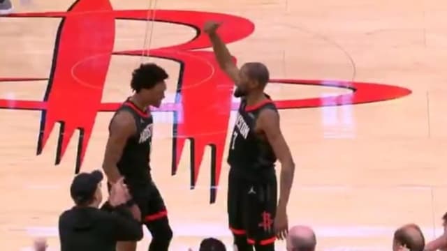 Kevin Durant Pull-Up 3 Game-Winner To Beat His Former Suns