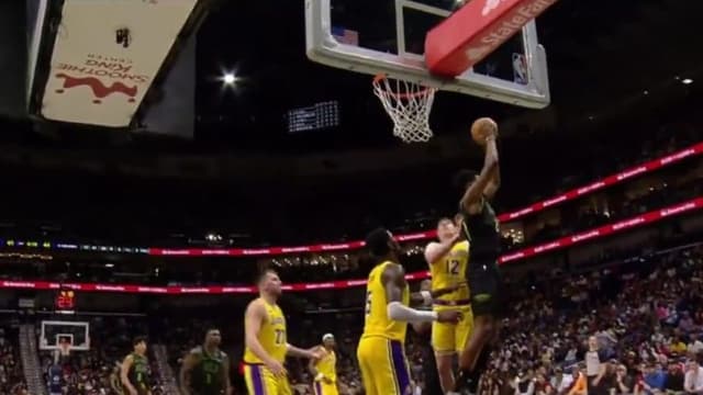 JJ Redick Subs Deandre Ayton Out Immediately After Losing Rebounding Battle