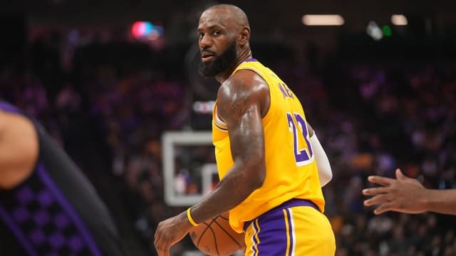 Lakers Lose 124-112 To The 9-30 Kings