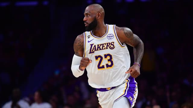 LeBron James Ends Nuggets Hot-Streak With Monster Slam In The Clutch