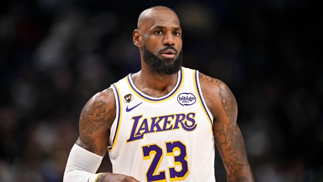 LeBron James Compares Miami Heat Backlash to Hulk Hogan Joining Team NWO