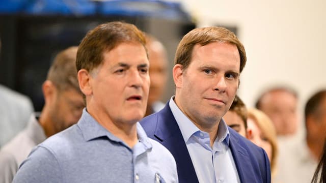 Kenneth Walker Says He “Stays Away From Parties” After Super Bowl Win