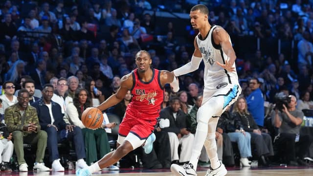 Tyrese Maxey Forces Team Stripes Into Timeout With Barrage Of Buckets