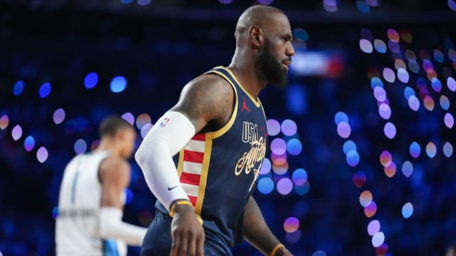 Carmelo Anthony Claims LeBron James Has Lived Long Enough To Become The Villain