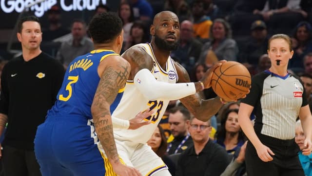 LeBron James Doesn't Miss From Beyond In First Half Vs Warriors