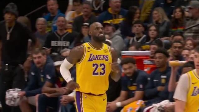 LeBron James Breaks Most Field Goals Made Record With Fadeaway