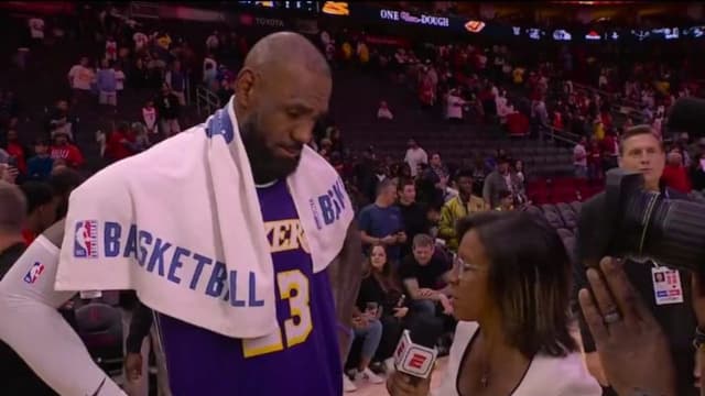 LeBron James Ran Back To Get Interviewed By Lisa Salters Despite Elbow Injury Vs Rockets