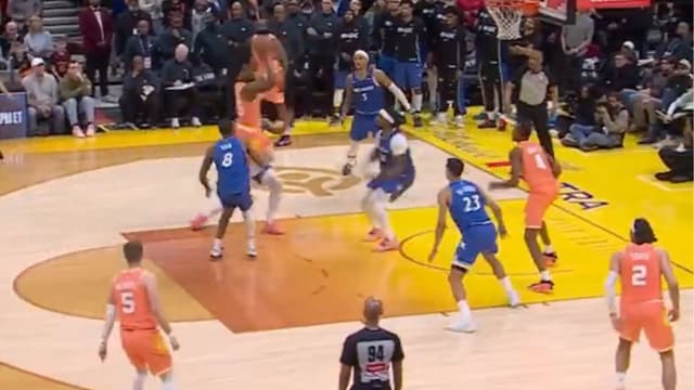 Donovan Mitchell Hits The Dagger Vs The Magic