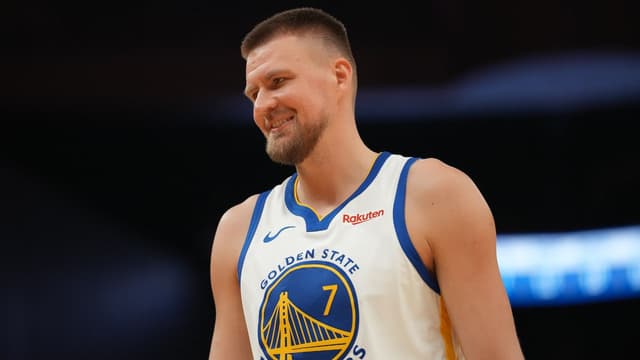 Kristaps Porzingis Available to Play vs. Suns Despite Ankle Discomfort