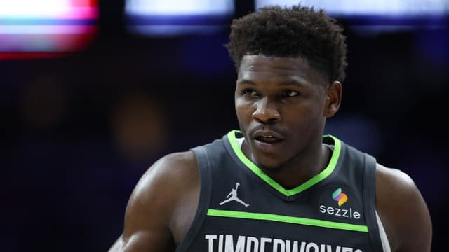 Timberwolves Take 4-Point Half Time Lead vs. Spurs in WCSF Game 4