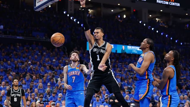 Spurs Win 122-115 vs The Thunder In Game 1