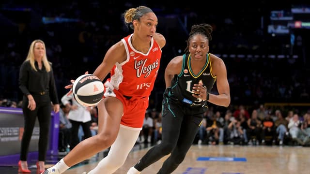 Las Vegas Aces Beat The Sparks 79-69 In Commissioner's Cup Duel