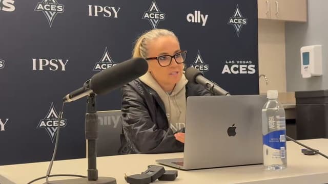 Becky Hammon Consoled Sandy Brondello Over Her Suspension